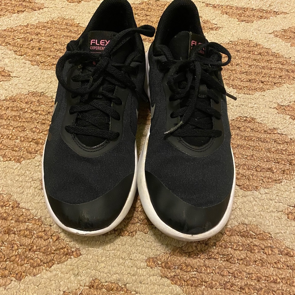 Women’s nike Flex Experience 8